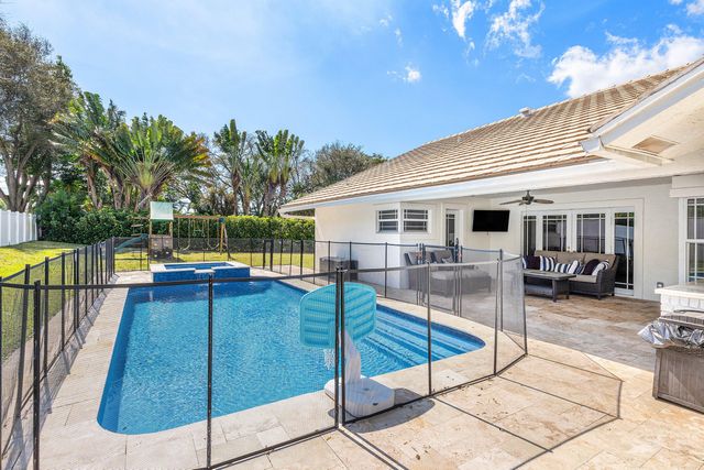 3830 NW 25th Way, Boca Raton, FL 33434