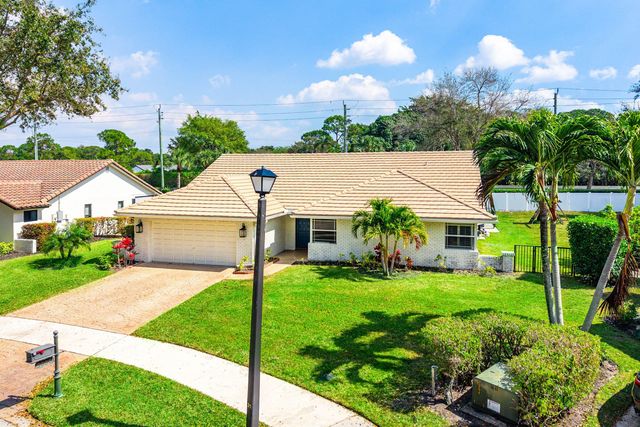 3830 NW 25th Way, Boca Raton, FL 33434
