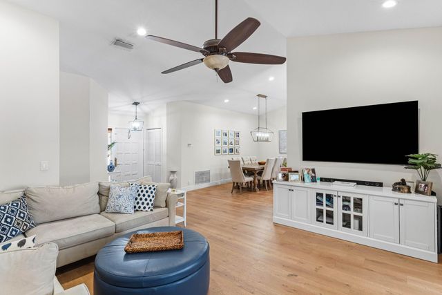 3830 NW 25th Way, Boca Raton, FL 33434