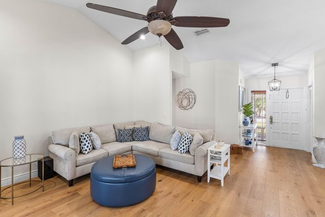 3830 NW 25th Way, Boca Raton, FL 33434