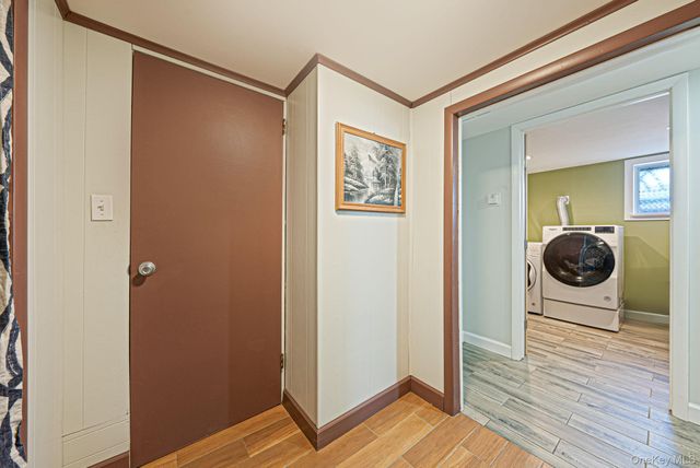 7 Gedney Avenue, Smithtown, NY 11787