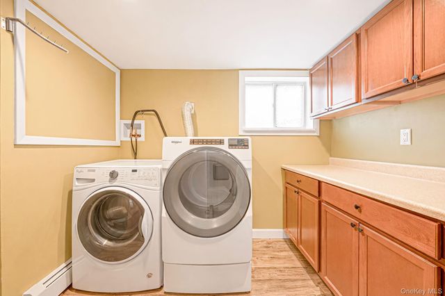 7 Gedney Avenue, Smithtown, NY 11787