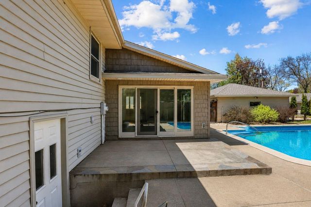 2841 115th Lane NW, Coon Rapids, MN 55433