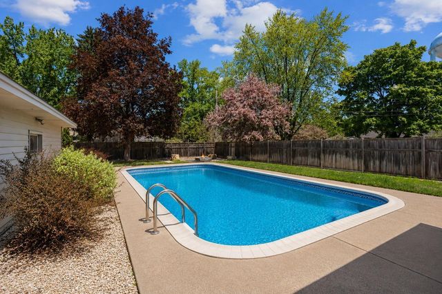 2841 115th Lane NW, Coon Rapids, MN 55433