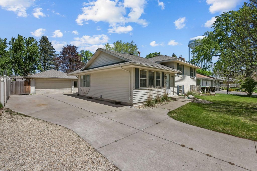 2841 115th Lane NW, Coon Rapids, MN 55433 — photo 3