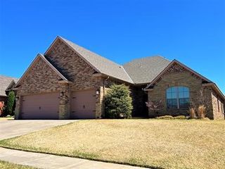 708 Kearny Lane, Yukon, OK 73099