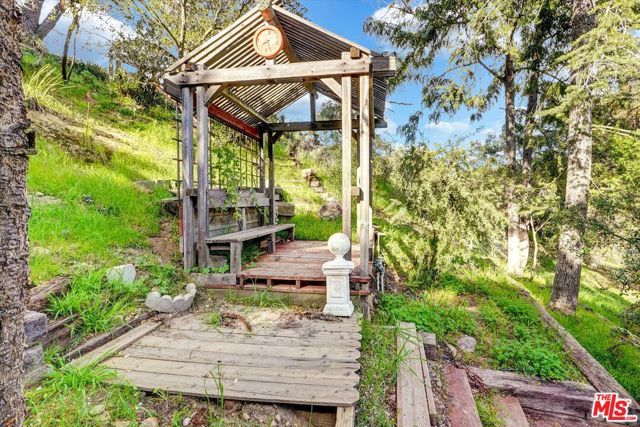 19643 Valley View Dr, Topanga (los Angeles), CA 90290