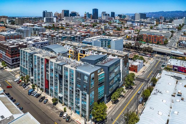 311 Oak Street PH4, Oakland, CA 94607