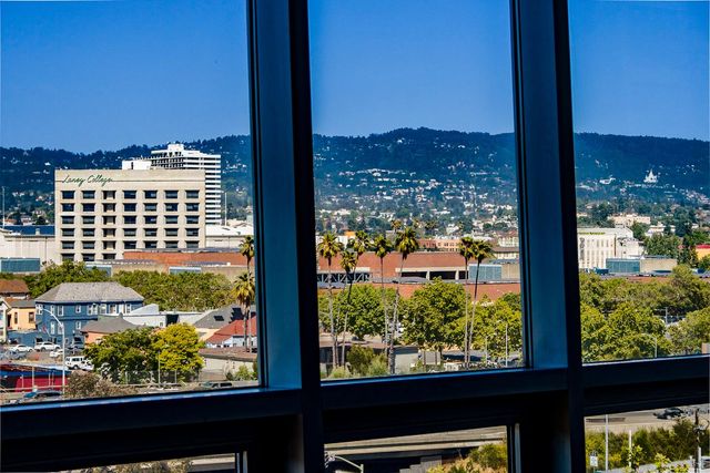 311 Oak Street PH4, Oakland, CA 94607