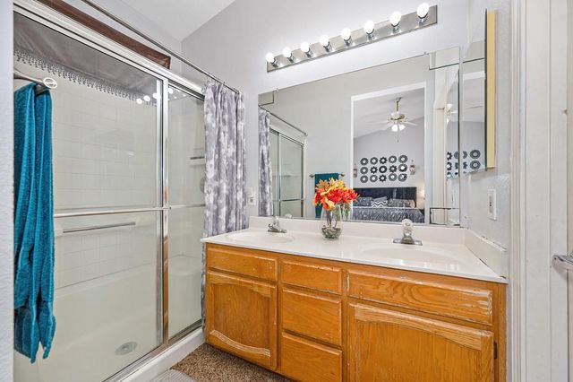 1613 Blanchard Dr, Roseville, CA 95747