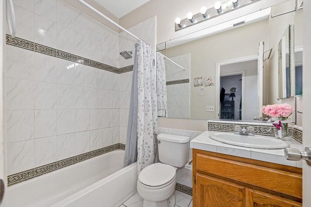 1613 Blanchard Dr, Roseville, CA 95747