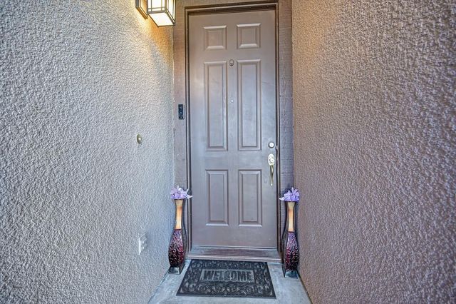 1613 Blanchard Dr, Roseville, CA 95747
