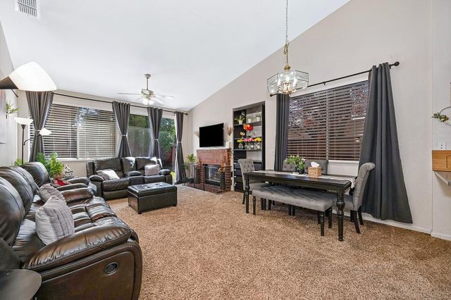 1613 Blanchard Dr, Roseville, CA 95747
