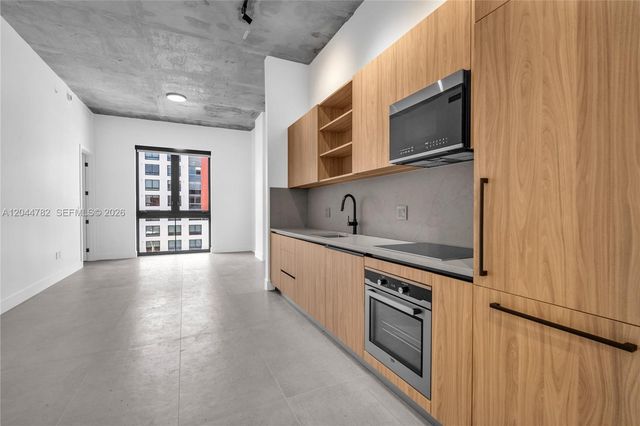 91 NW 27th St 203, Miami, FL 33127