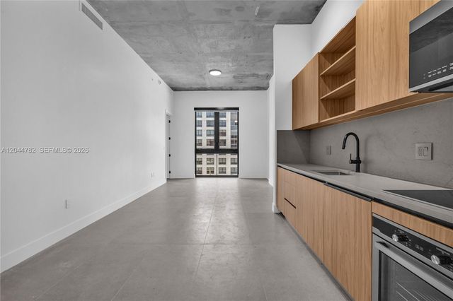 91 NW 27th St 203, Miami, FL 33127