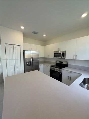 2664 SE 25th Road 2664, Homestead, FL 33035
