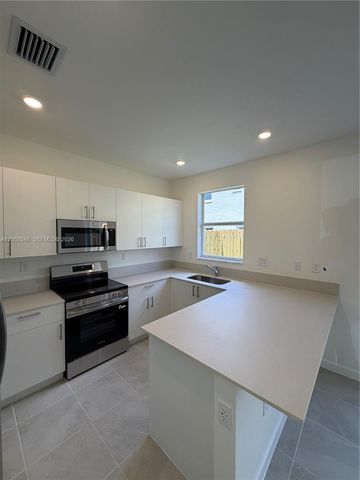2664 SE 25th Road 2664, Homestead, FL 33035