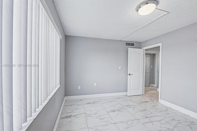 6575 W 4th Avenue 507, Hialeah, FL 33012