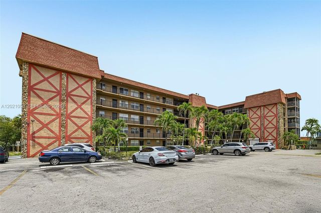 6575 W 4th Avenue 507, Hialeah, FL 33012
