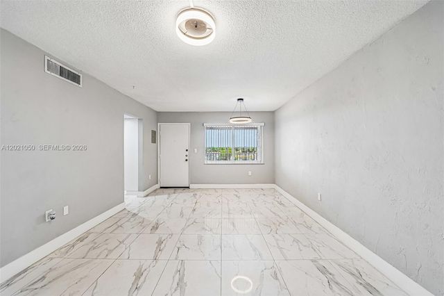 6575 W 4th Avenue 507, Hialeah, FL 33012