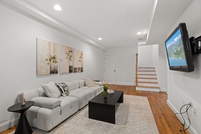 49 Princeton St 1, Somerville, MA 02144