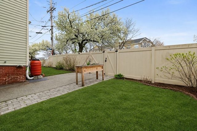 49 Princeton St 1, Somerville, MA 02144