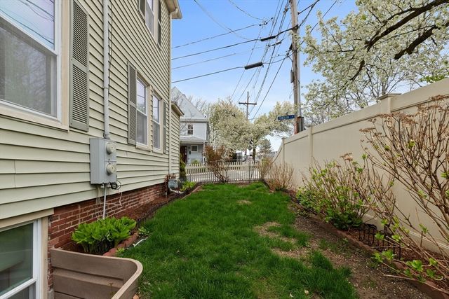 49 Princeton St 1, Somerville, MA 02144
