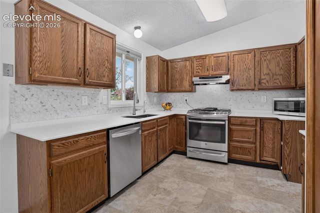 1515 Leewood Court, Colorado Springs, CO 80906