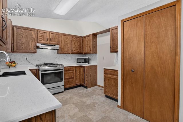 1515 Leewood Court, Colorado Springs, CO 80906