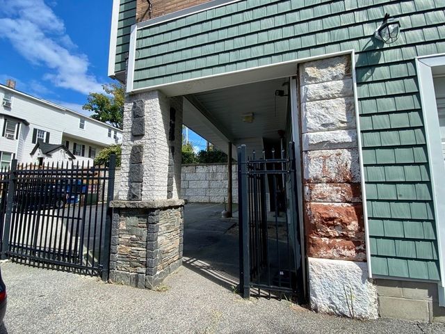257 Pleasant St 4, Worcester, MA 01609