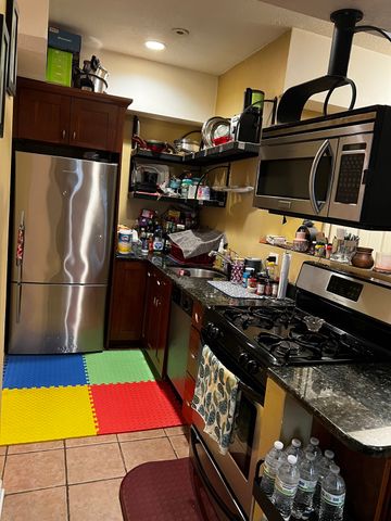 257 Pleasant St 4, Worcester, MA 01609