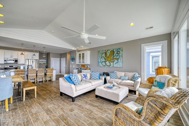 1538b S Shore Drive, Holly Ridge, NC 28445