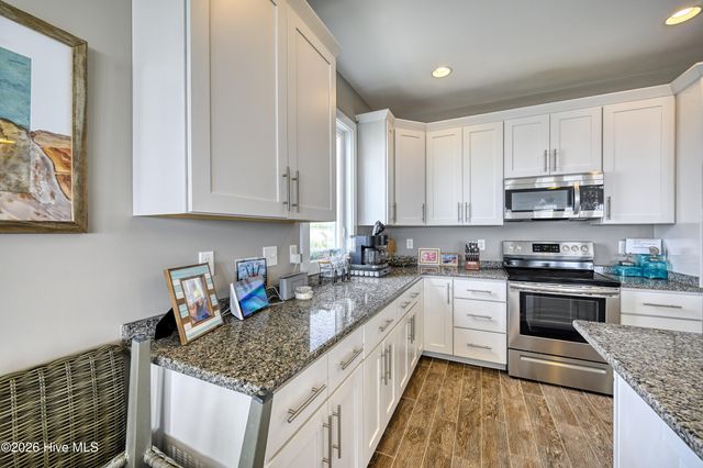 1538b S Shore Drive, Holly Ridge, NC 28445