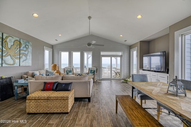 1538b S Shore Drive, Holly Ridge, NC 28445