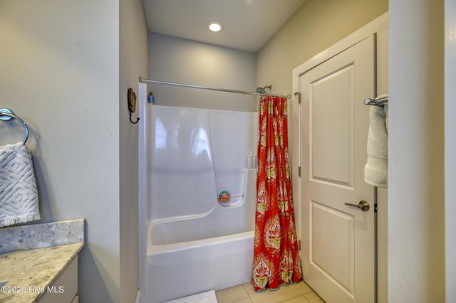 1538b S Shore Drive, Holly Ridge, NC 28445