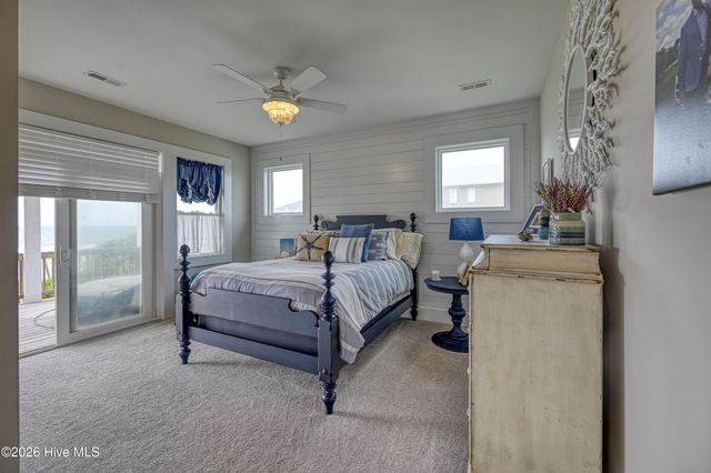 1538b S Shore Drive, Holly Ridge, NC 28445