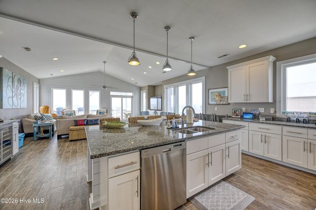 1538b S Shore Drive, Holly Ridge, NC 28445