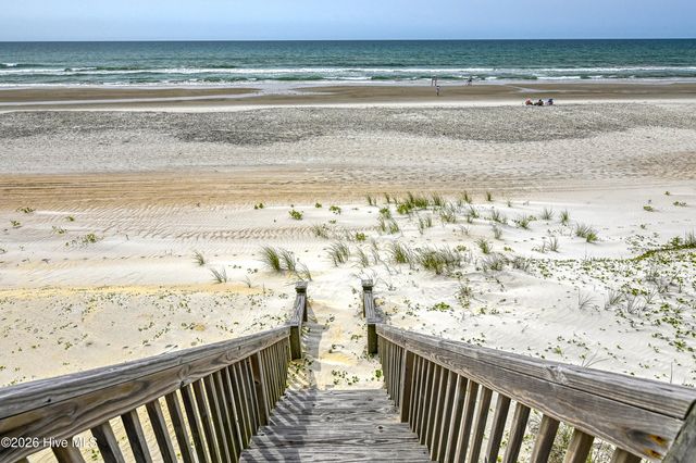 1538b S Shore Drive, Holly Ridge, NC 28445