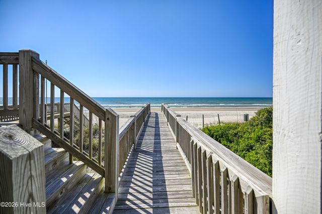 1538b S Shore Drive, Holly Ridge, NC 28445