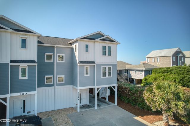 1538b S Shore Drive, Holly Ridge, NC 28445