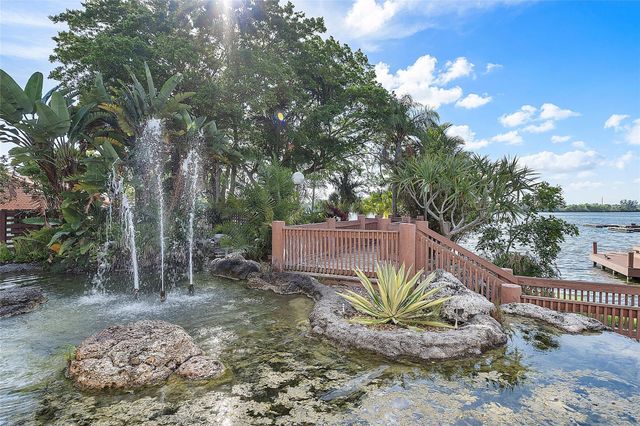 31 Columbia Court, Deerfield Beach, FL 33442