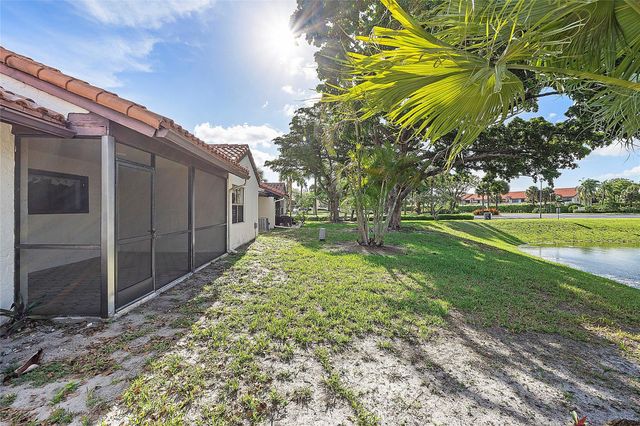 31 Columbia Court, Deerfield Beach, FL 33442