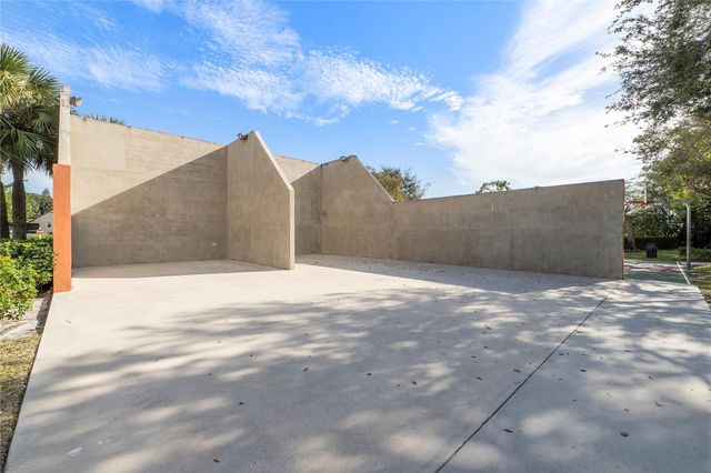 31 Columbia Court, Deerfield Beach, FL 33442