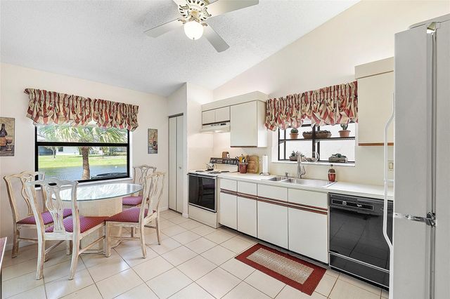 31 Columbia Court, Deerfield Beach, FL 33442