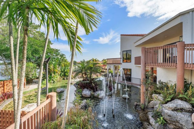 31 Columbia Court, Deerfield Beach, FL 33442