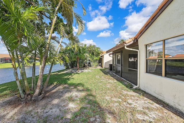 31 Columbia Court, Deerfield Beach, FL 33442