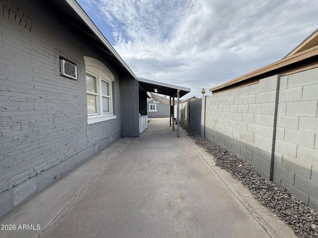 1017 E MORELAND Street 3, Phoenix, AZ 85006