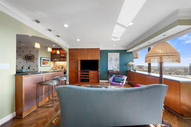 5000 Montrose Boulevard 16D, Houston, TX 77006