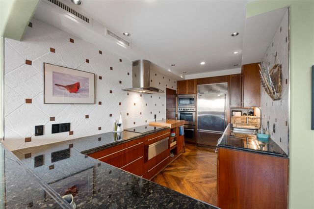 5000 Montrose Boulevard 16D, Houston, TX 77006