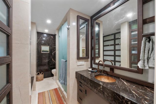 5000 Montrose Boulevard 16D, Houston, TX 77006